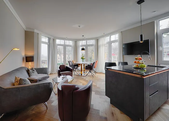 Meeressterne Schlossappartements Апарт-отель 4*